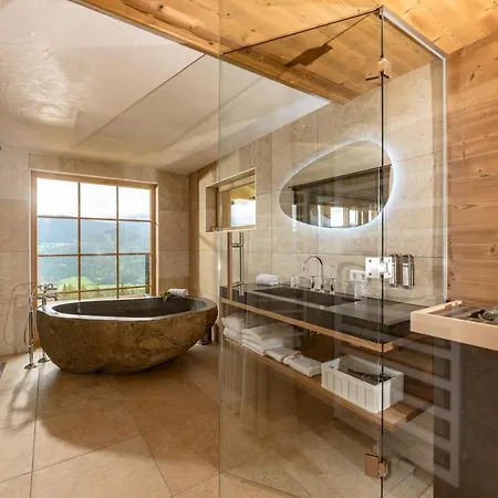 Almwelt Austria Hotel 4*